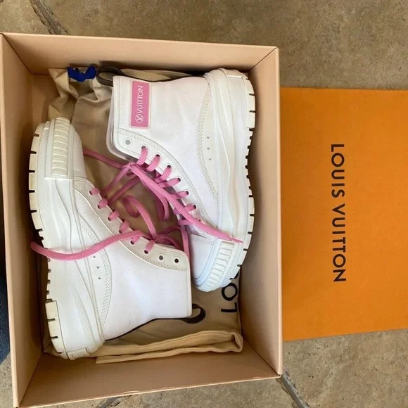 Louis Vuitton high tops sneakers - Picture 8 of 8